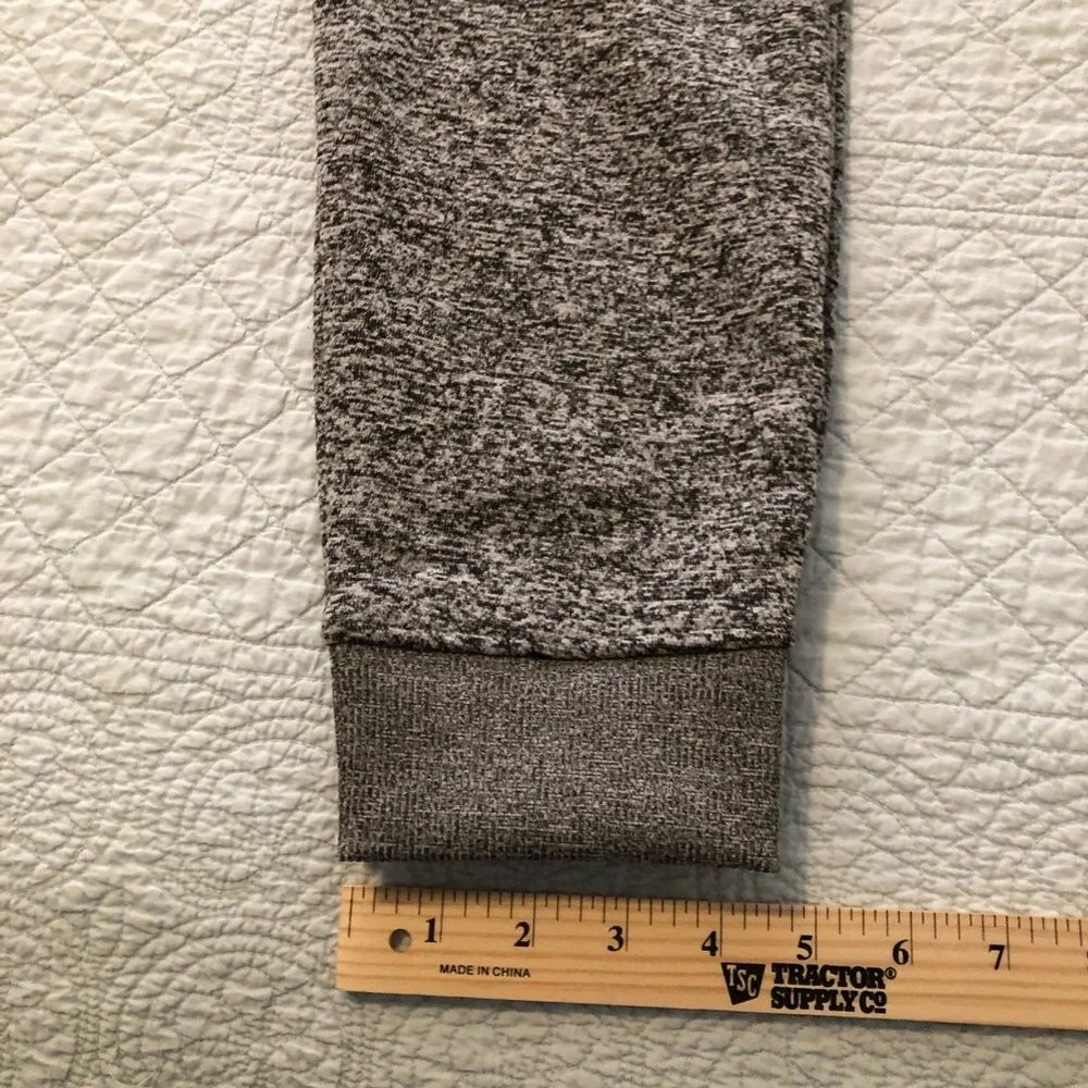 South Pole joggers. Size boys large.  NWT
